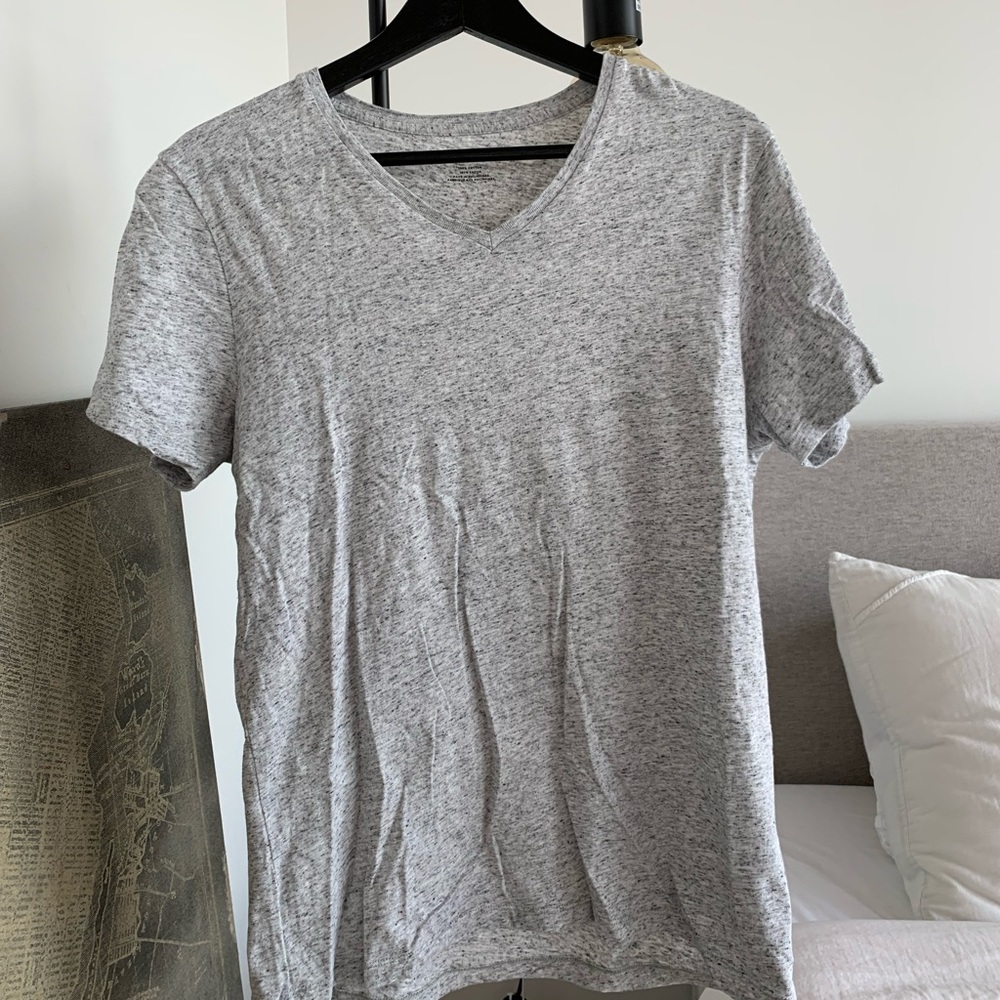Club Monaco Grey V Neck Tee - Picture 1 of 3